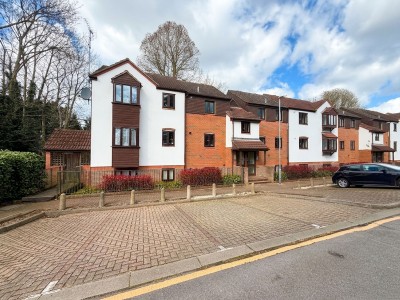 Pages Lane, Uxbridge, UB8