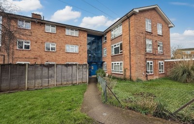 Moorfield Road, Uxbridge, UB8