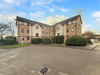 Bullrush Grove, Uxbridge, UB8