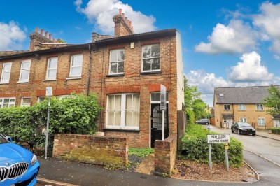 Chiltern View Road, Uxbridge, UB8