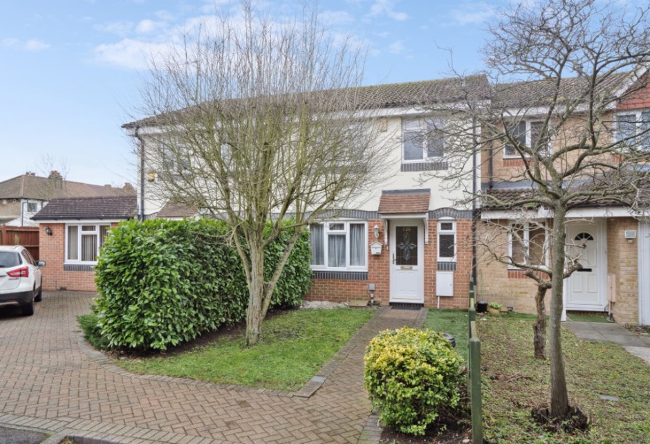 Chiltern Court, Widmore Road, Uxbridge - Photo 1