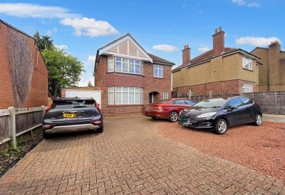 View Full Details for Montague Road, Uxbridge, Greater London