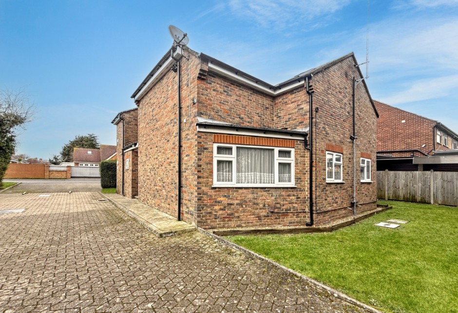 Nicholls Court, Nicholls Avenue, Uxbridge, NoCounty - Photo 1