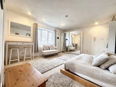 Caroline Close, West Drayton, UB7